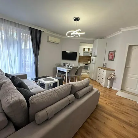 דירה Marina רבדה